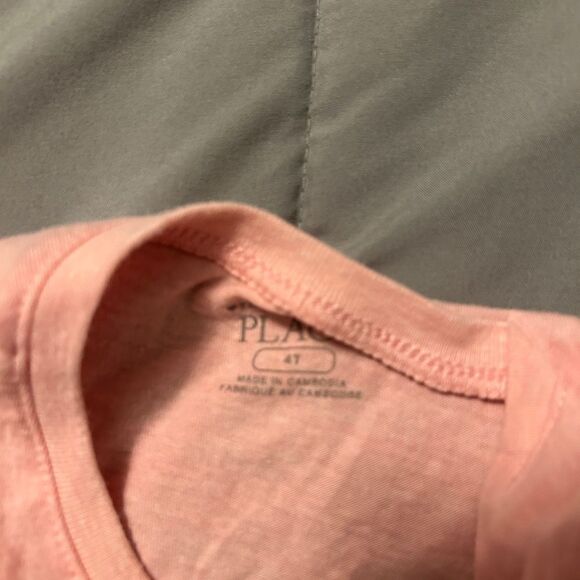 4t shapes T-shirt some pilling see all photos please - Picture 3 of 3